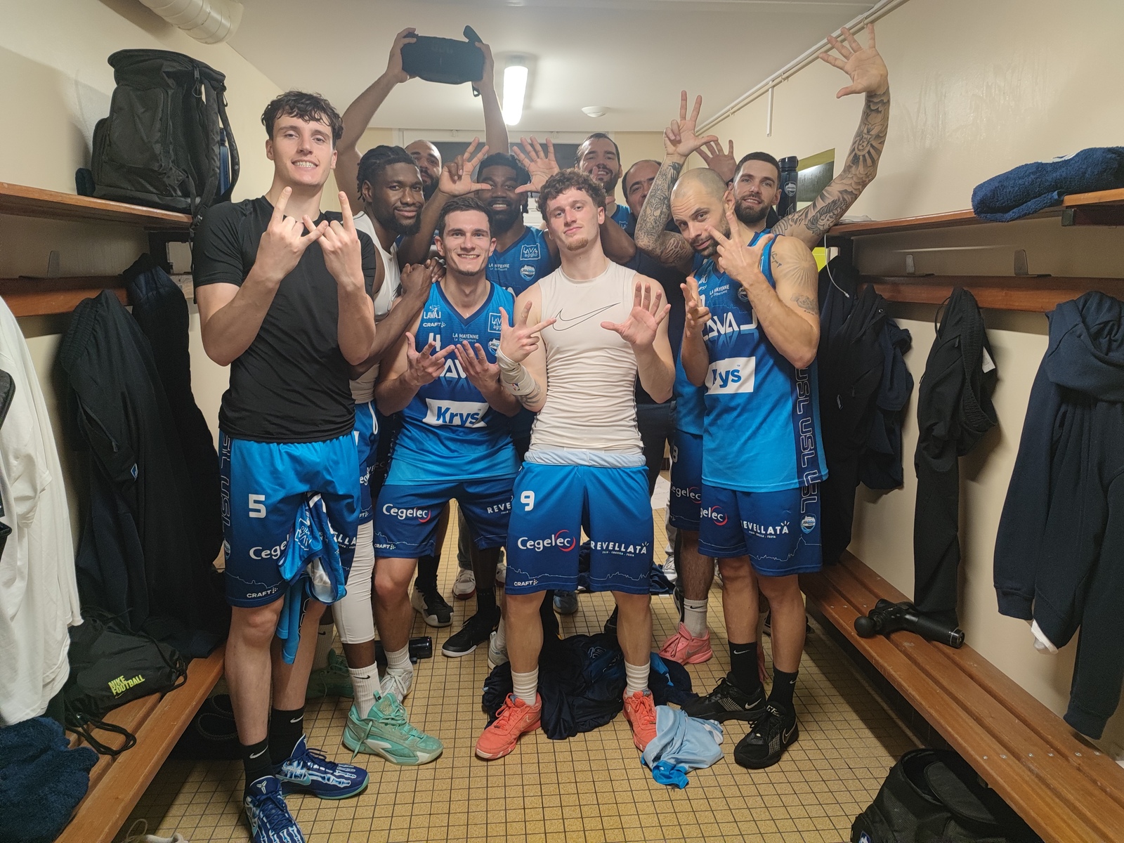 (J08) L'US Laval s'impose avec la manière à Cherbourg !